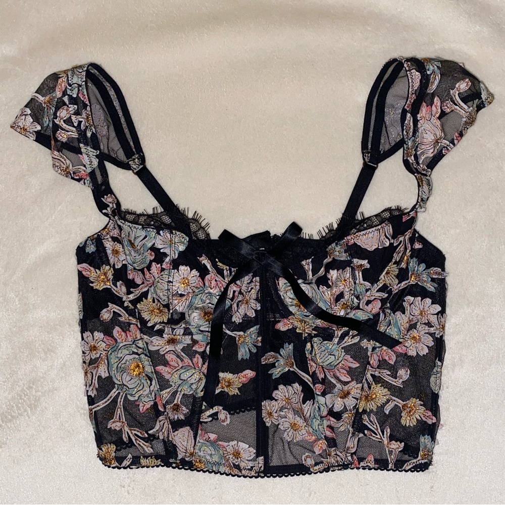 Victoria’s Secret Cropped Bra Top